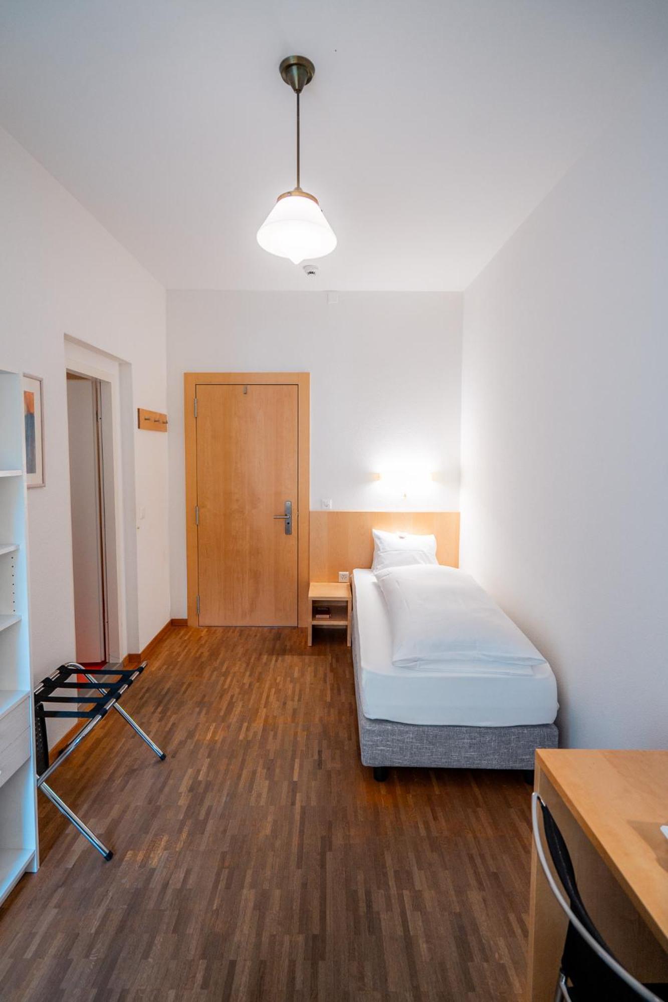 Hotel Haus Schoenstatt Contactless-Check-In Brig Buitenkant foto