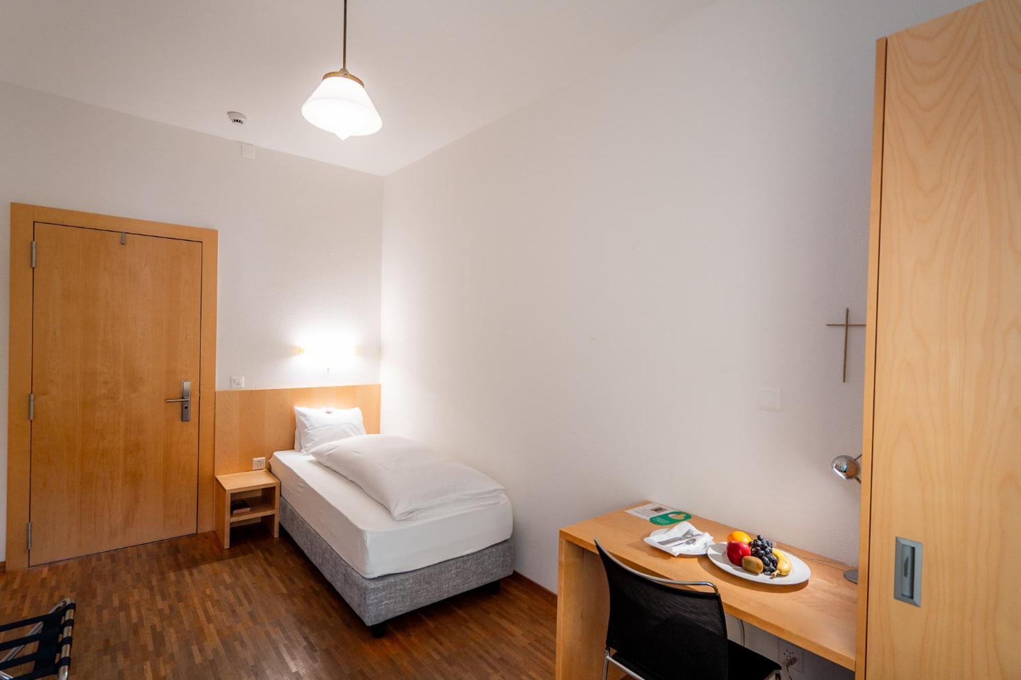 Hotel Haus Schoenstatt Contactless-Check-In Brig Buitenkant foto